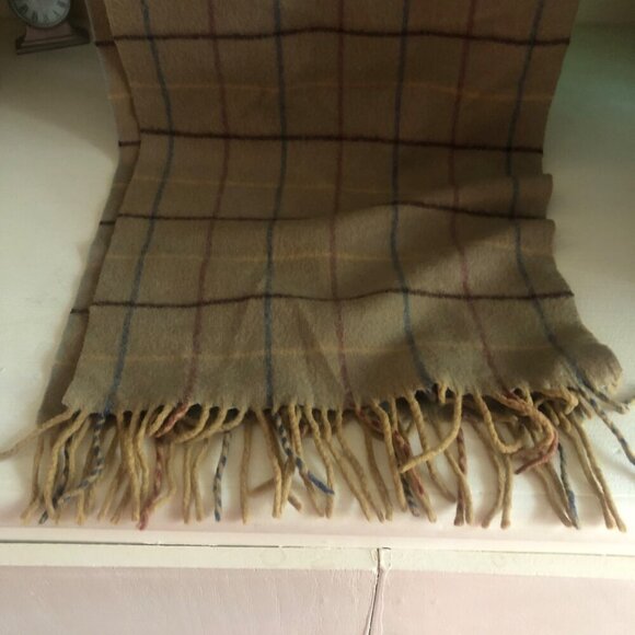 BURBERRY of London Cashmere Winter Scarf - Picture 6 of 11